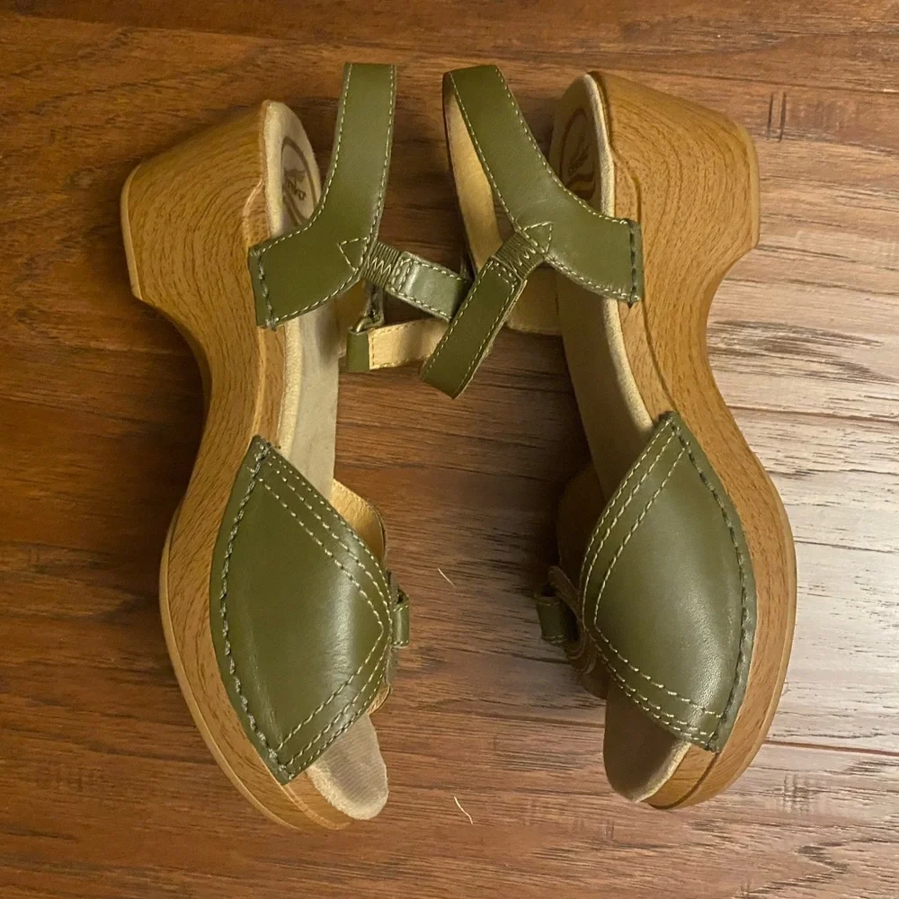GUC Dansko Olive Sandals Size 38 - Picture 4 of 7